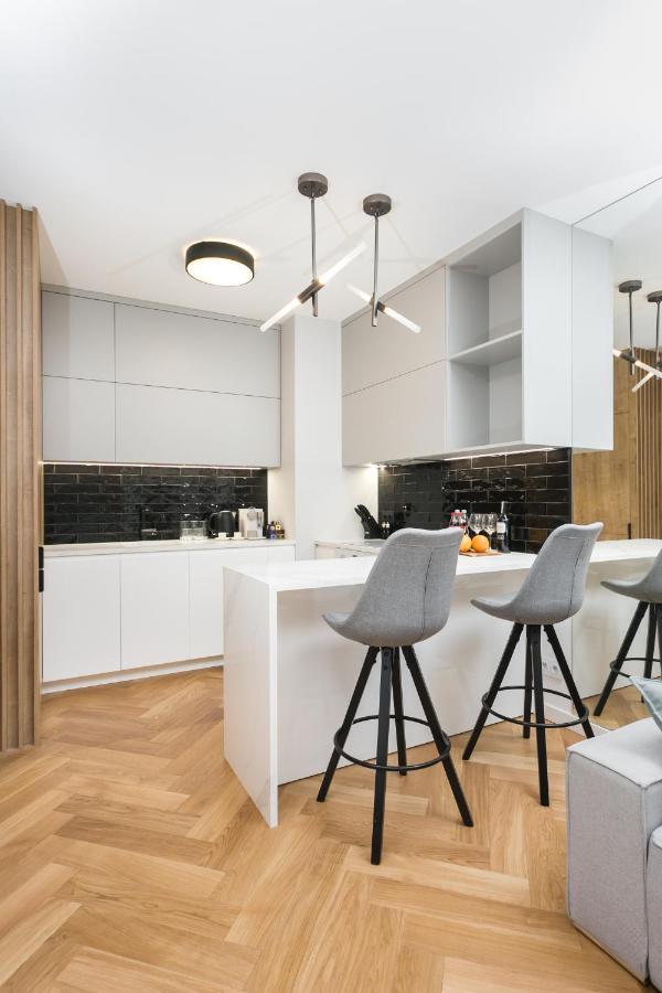 Luxury Apartments Mennica Residence - Golden Apartments - City Center ワルシャワ エクステリア 写真