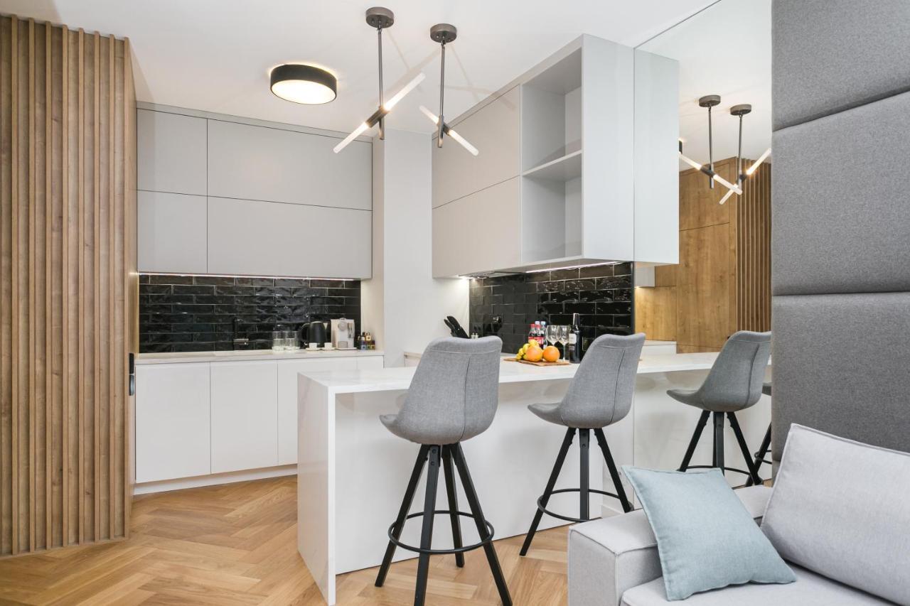 Luxury Apartments Mennica Residence - Golden Apartments - City Center ワルシャワ エクステリア 写真