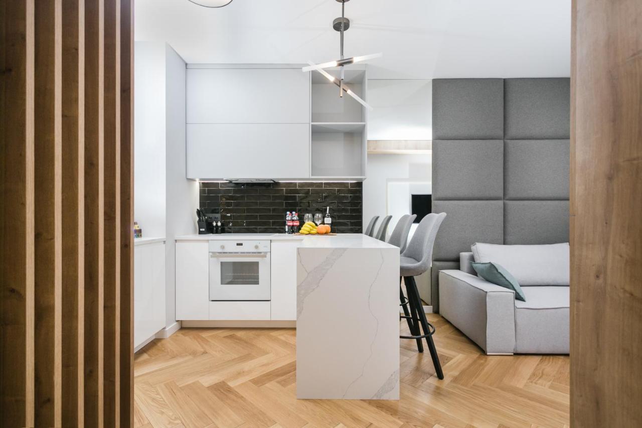 Luxury Apartments Mennica Residence - Golden Apartments - City Center ワルシャワ エクステリア 写真