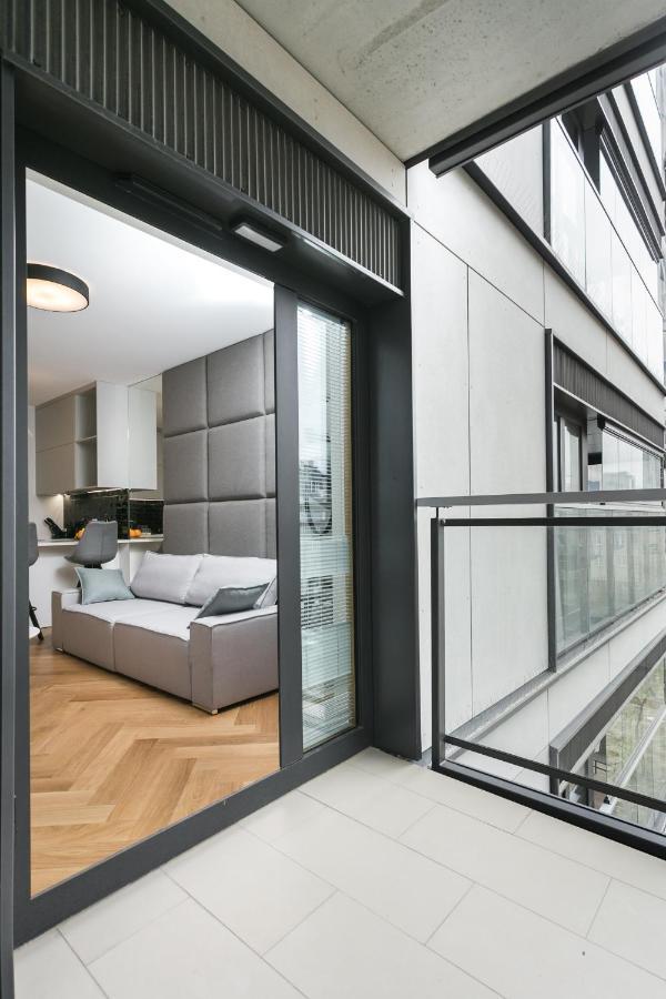 Luxury Apartments Mennica Residence - Golden Apartments - City Center ワルシャワ エクステリア 写真