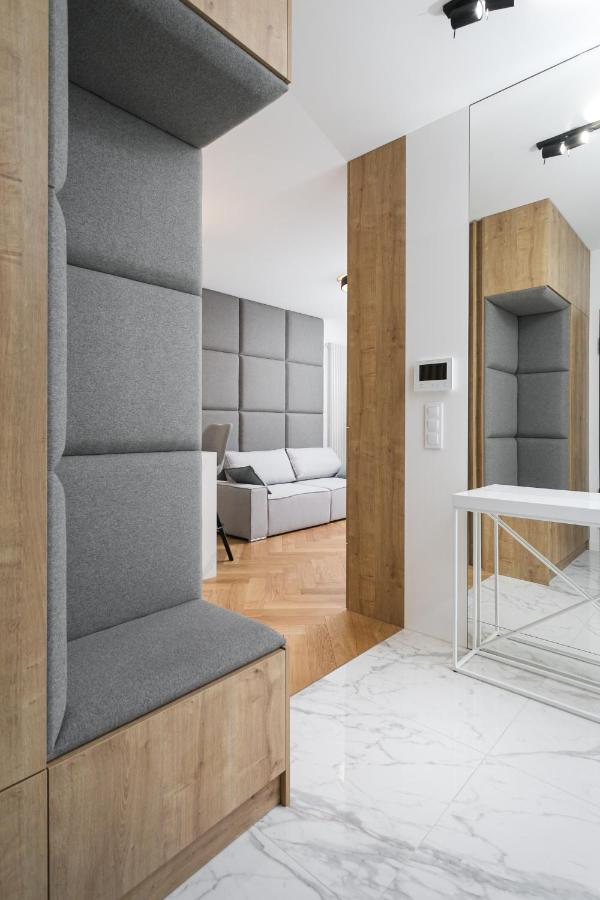 Luxury Apartments Mennica Residence - Golden Apartments - City Center ワルシャワ エクステリア 写真