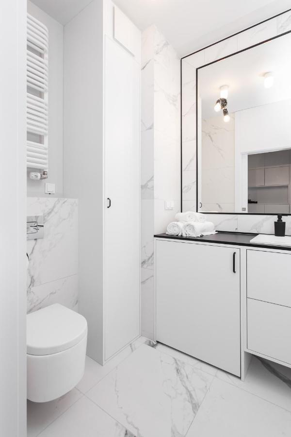Luxury Apartments Mennica Residence - Golden Apartments - City Center ワルシャワ エクステリア 写真