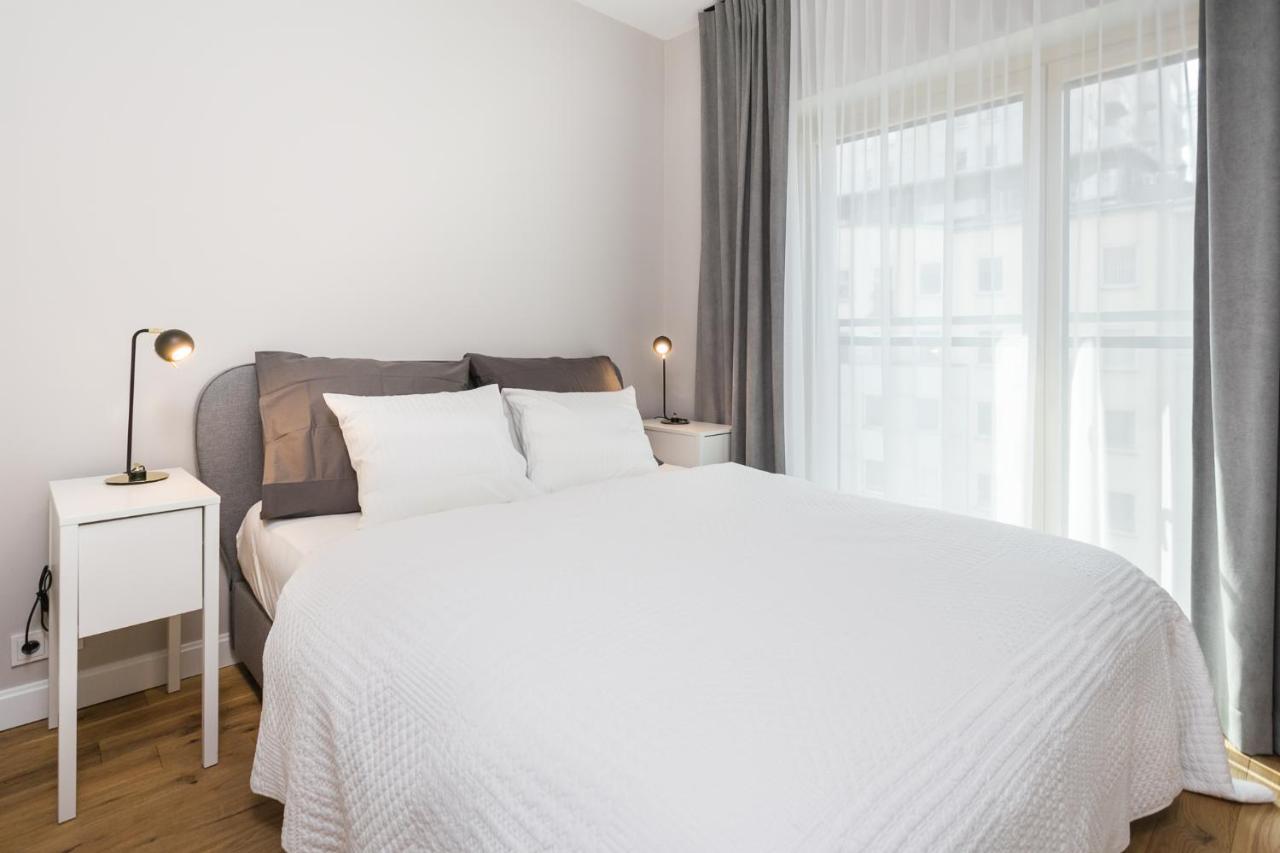 Luxury Apartments Mennica Residence - Golden Apartments - City Center ワルシャワ エクステリア 写真