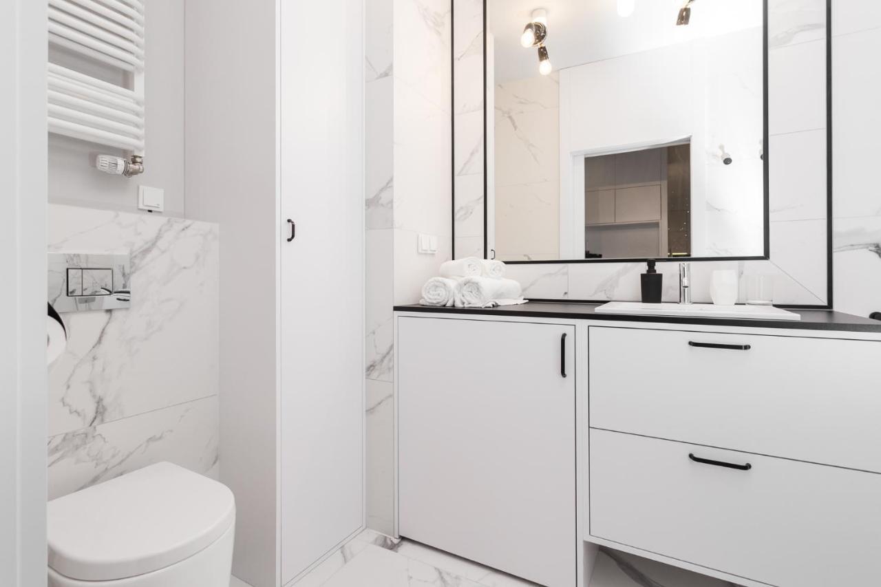Luxury Apartments Mennica Residence - Golden Apartments - City Center ワルシャワ エクステリア 写真